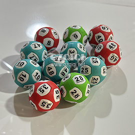 12 solid balls